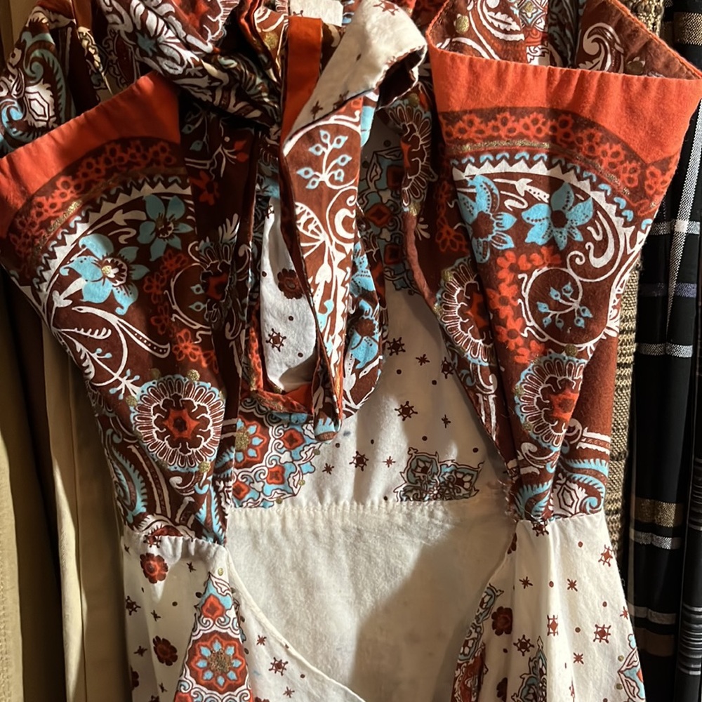 Rubber Ducky Productions, Inc. brown, blue,white,orange paisley tie backed dress - Picture 9 of 11